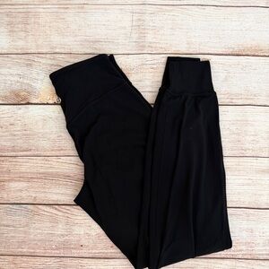 Lululemon black dance studio joggers 2R